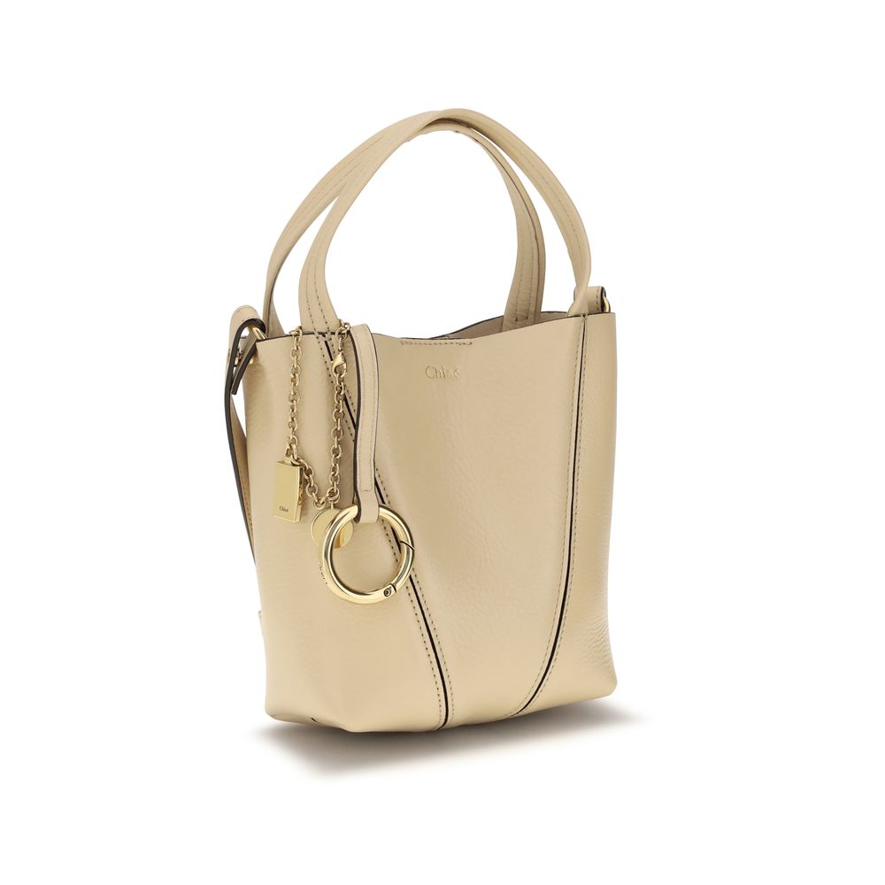 Chloé