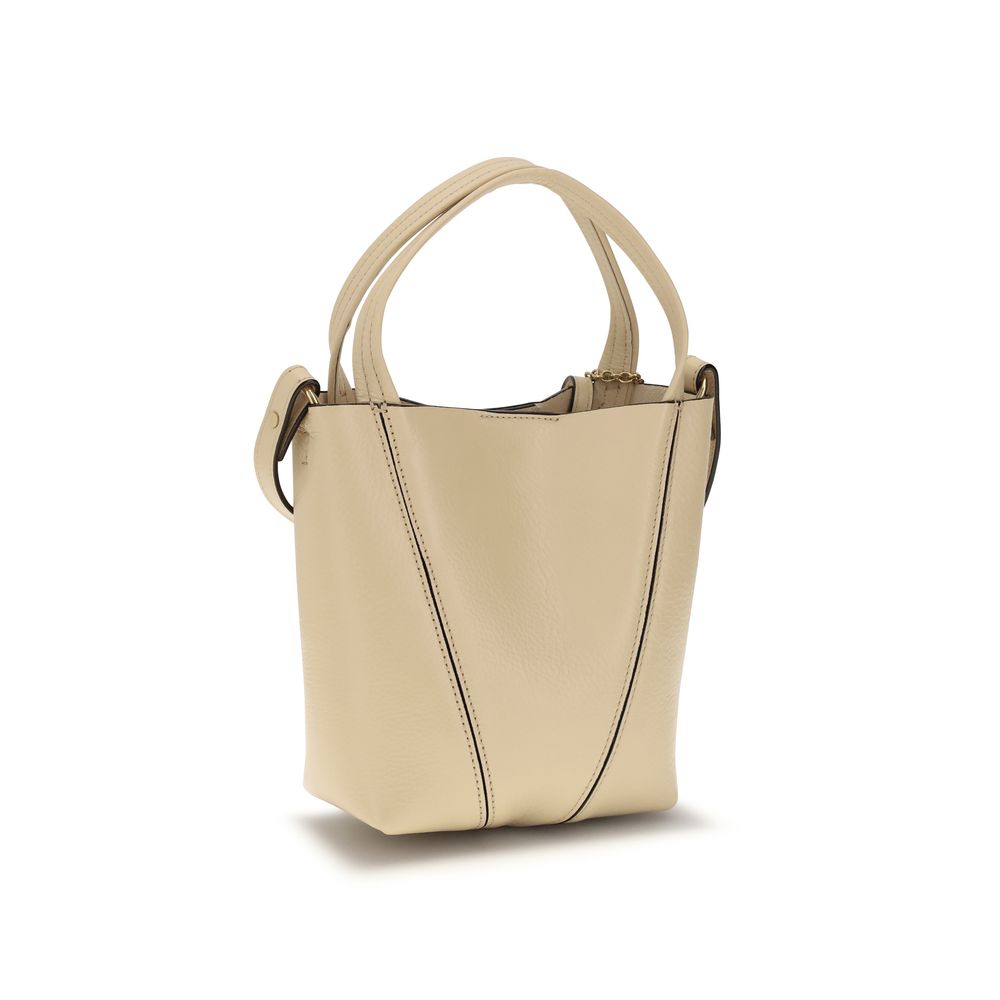 Chloé