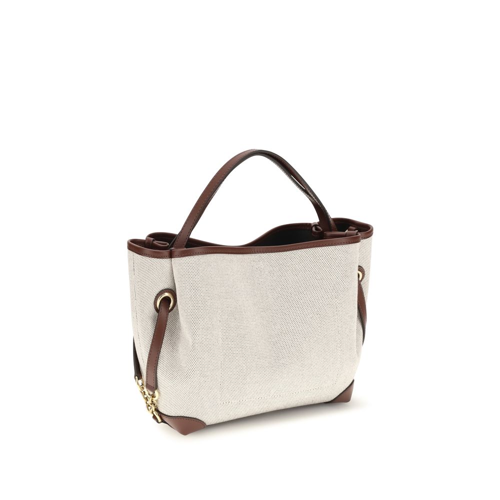 Chloé